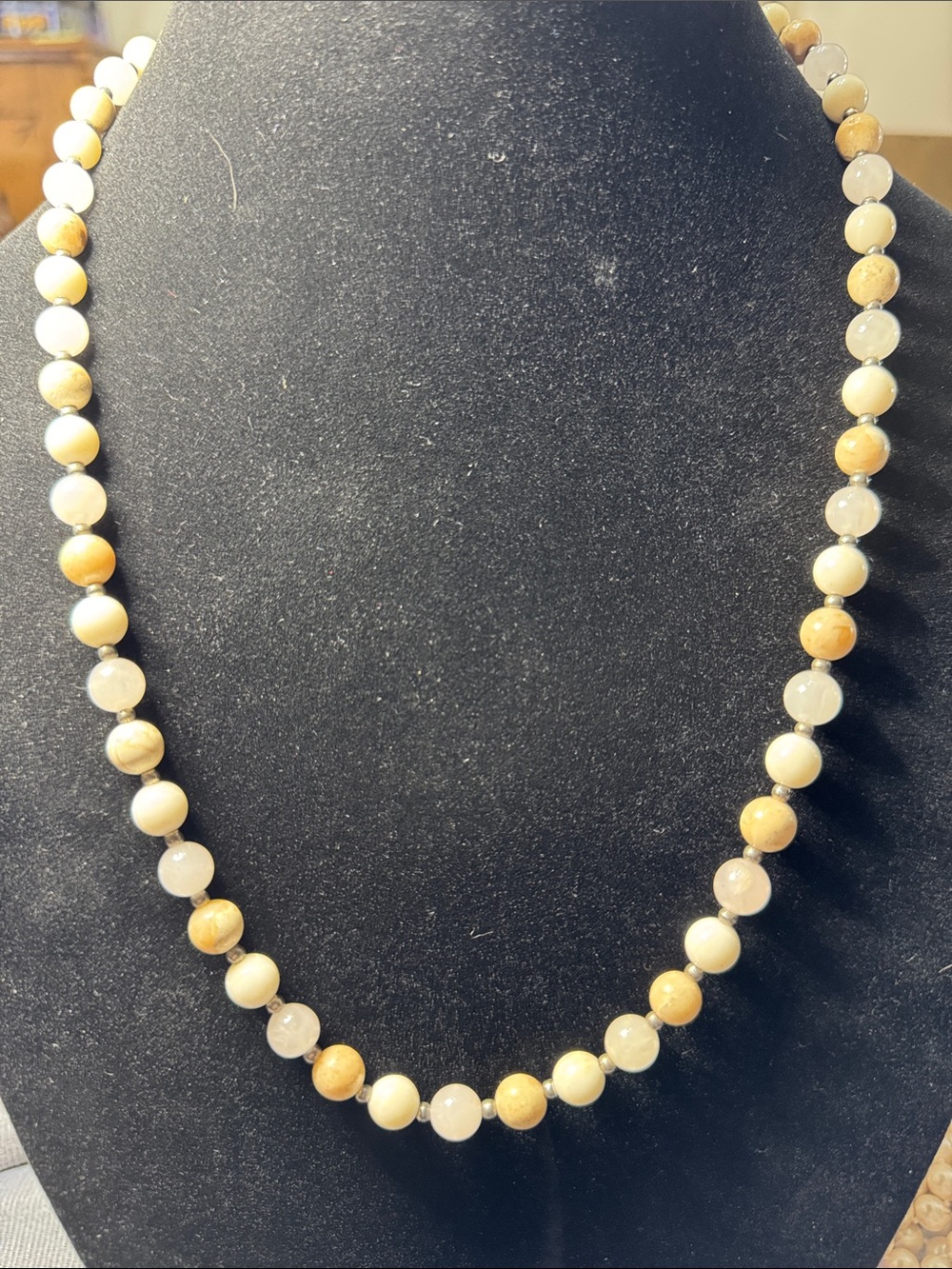 Vintage Source Unknown Natural Beige and Cream glass Bead Necklace